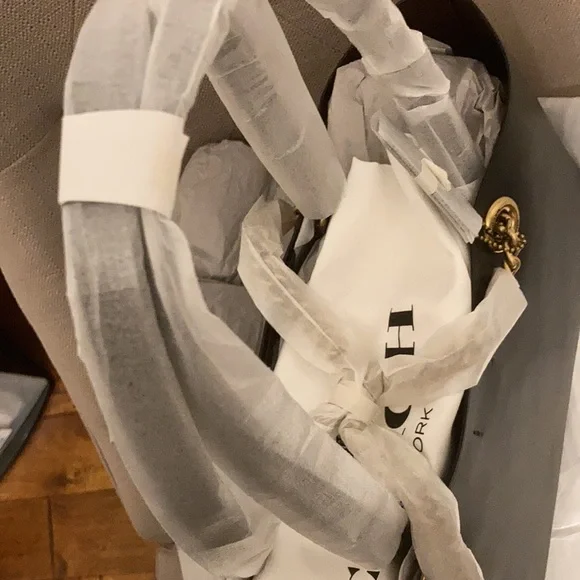 Coach Central Chain Tote - Picture 7 of 8